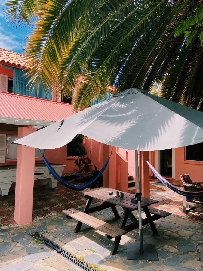 Dolphins Backpackers Vandrarhem Sunshine Beach Exteriör bild