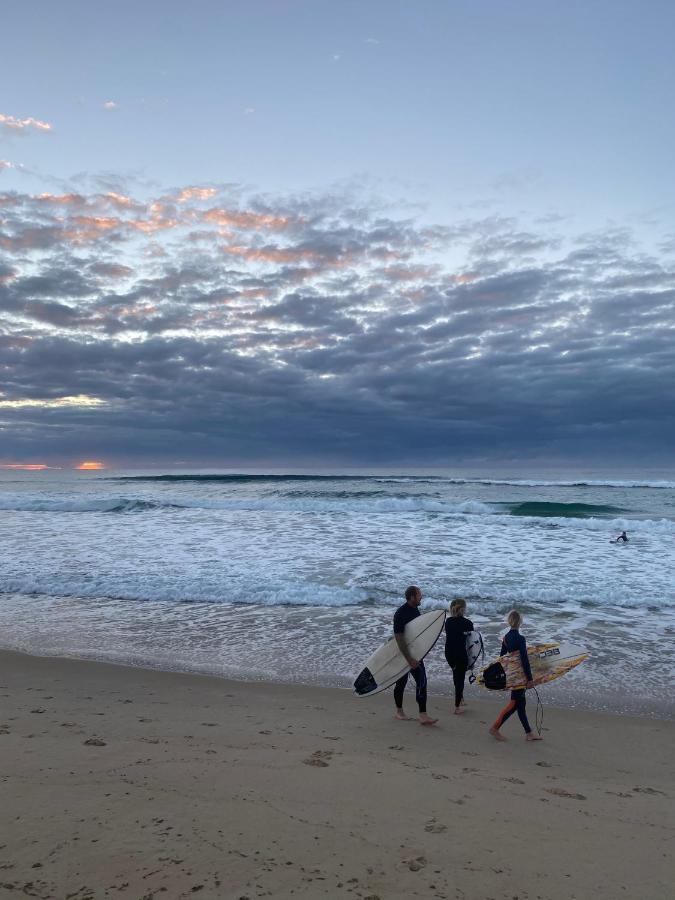 Dolphins Backpackers Vandrarhem Sunshine Beach Exteriör bild