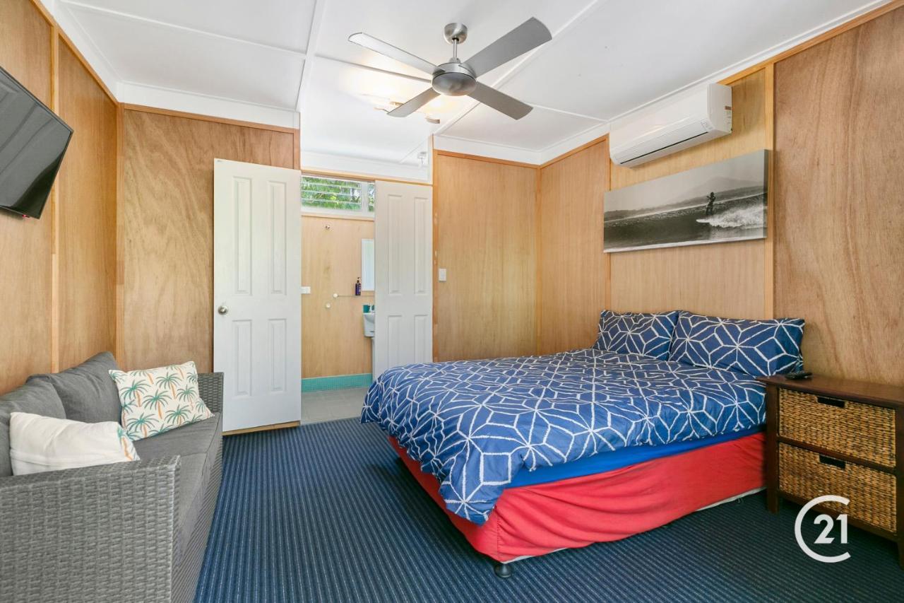 Dolphins Backpackers Vandrarhem Sunshine Beach Exteriör bild
